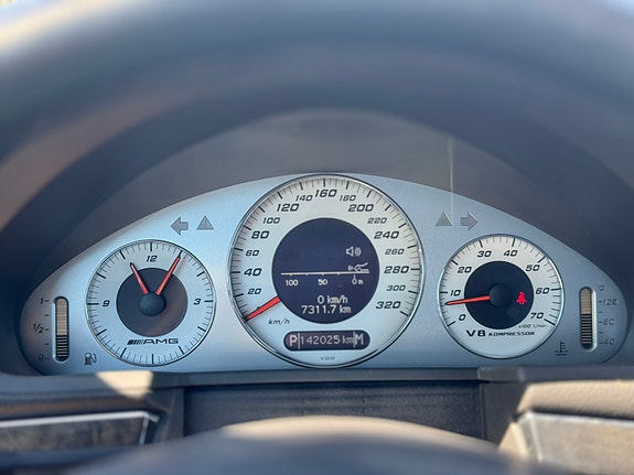 Mercedes-Benz E55 13 of 17