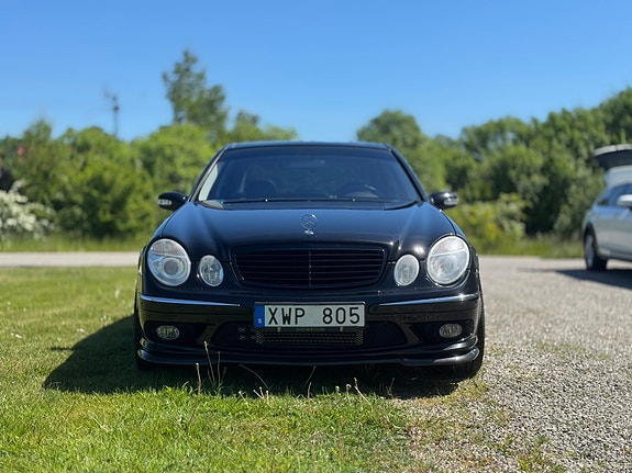 Mercedes-Benz E55 2 of 5