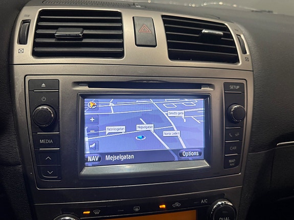 Toyota Avensis 6 of 9