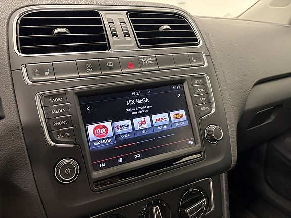 Volkswagen Polo 10 of 11