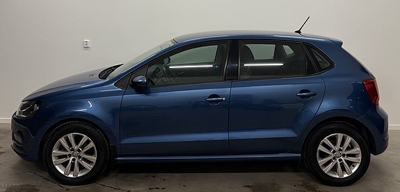 Volkswagen Polo 2 of 5