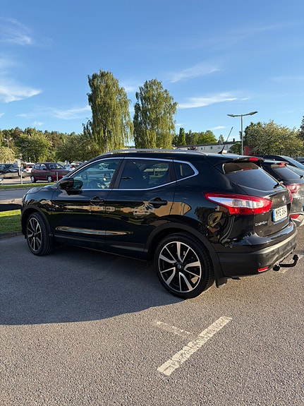 Nissan Qashqai 2 of 5