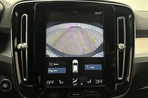 Volvo XC40 4 of 4
