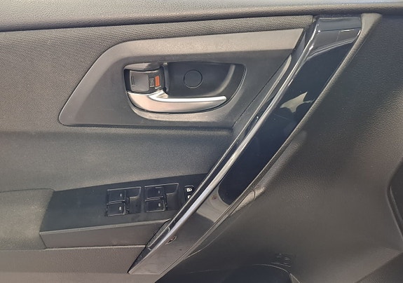 Toyota Auris 21 of 25