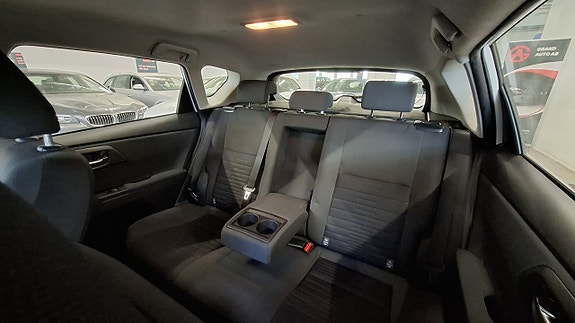 Toyota Auris 13 of 25