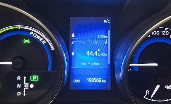 Toyota Auris 18 of 25