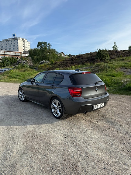 BMW 120d 2 of 5