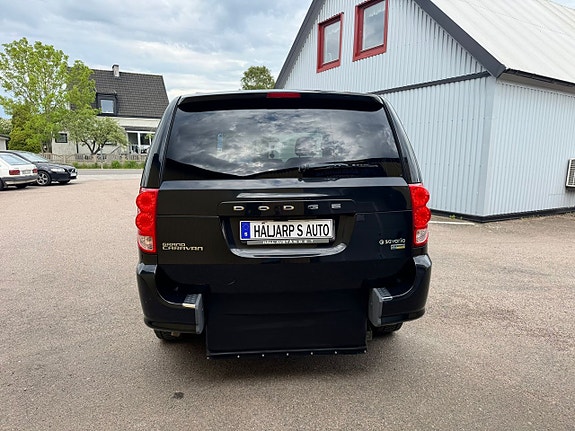 Dodge Grand Caravan 5 of 18