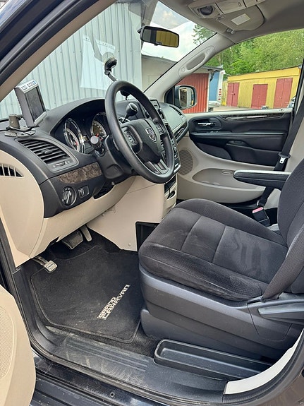 Dodge Grand Caravan 15 of 18