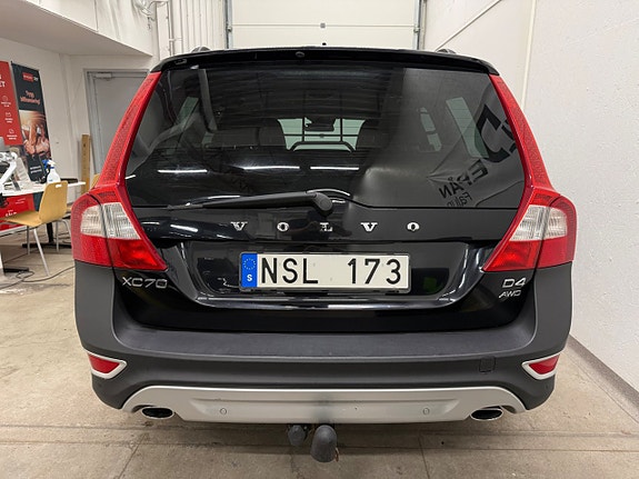 Volvo XC70 4 of 13