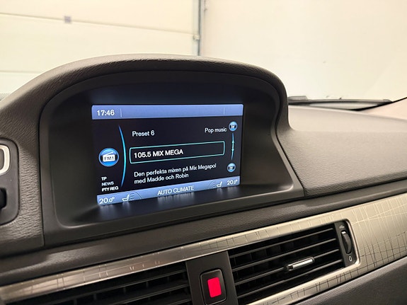 Volvo XC70 9 of 13