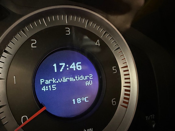 Volvo XC70 10 of 13