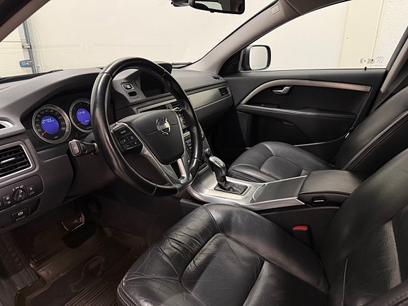 Volvo XC70 6 of 13