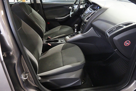 Ford Focus 8 of 13