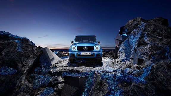 Mercedes-Benz G580 11 of 16
