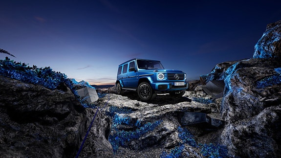 Mercedes-Benz G580 10 of 16