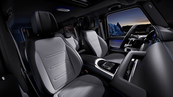 Mercedes-Benz G580 12 of 16
