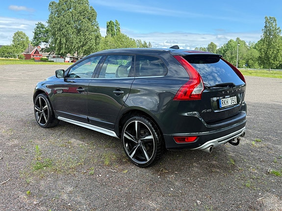 Volvo XC60 3 of 5