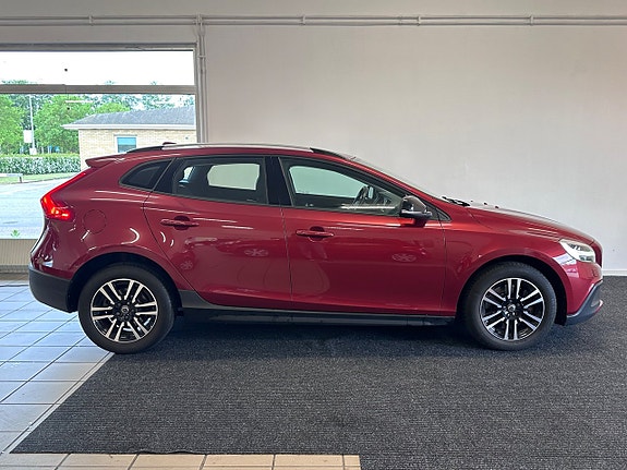 Volvo V40 Cross Country 6 of 27
