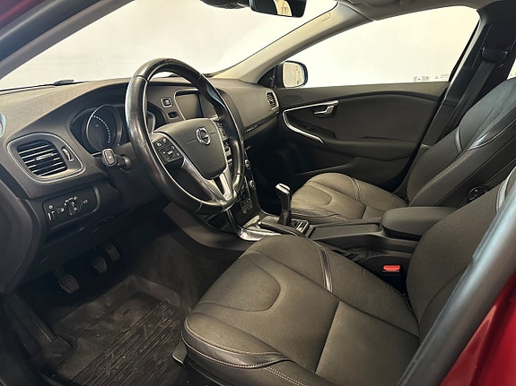 Volvo V40 Cross Country 15 of 27