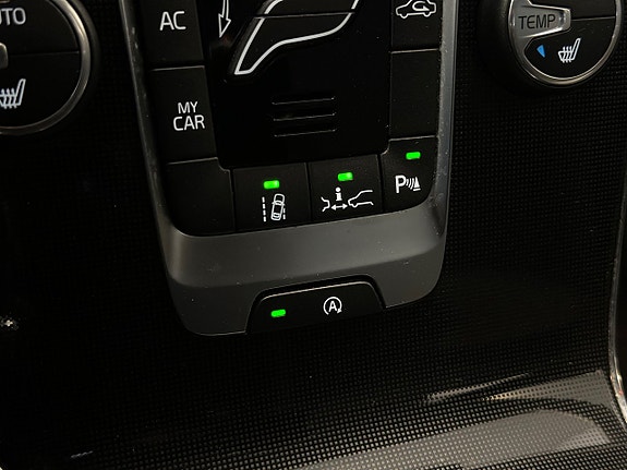 Volvo V40 Cross Country 20 of 27
