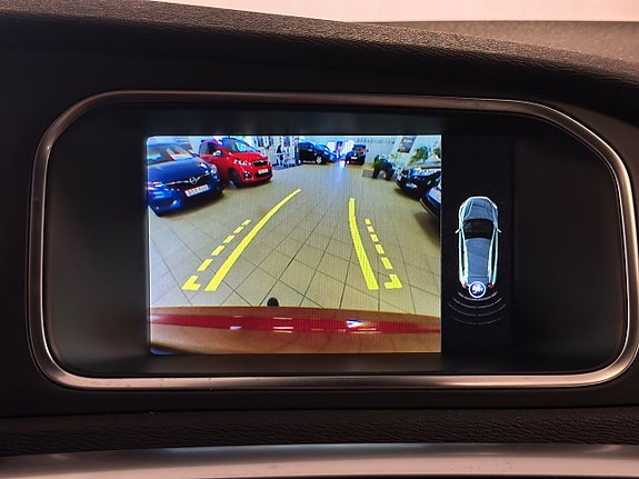 Volvo V40 Cross Country 14 of 27