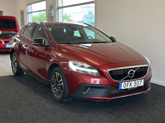 Volvo V40 Cross Country 7 of 27
