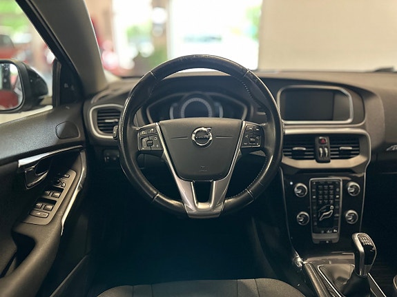 Volvo V40 Cross Country 26 of 27