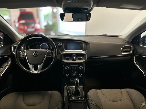 Volvo V40 Cross Country 19 of 27
