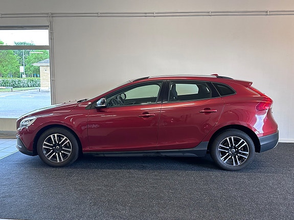 Volvo V40 Cross Country 9 of 27
