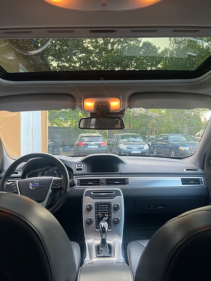 Volvo V70 8 of 8