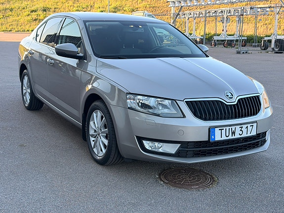 Skoda Octavia 3 of 5