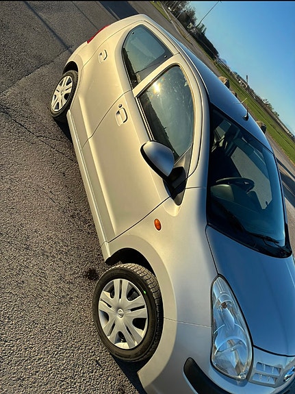 Nissan Pixo 2 of 5