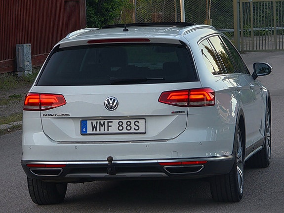 Volkswagen Passat Alltrack 4 of 5