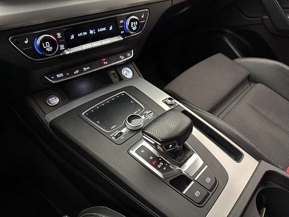 Audi Q5 21 of 30
