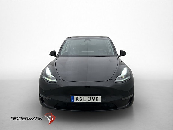 Tesla Model Y 3 of 5