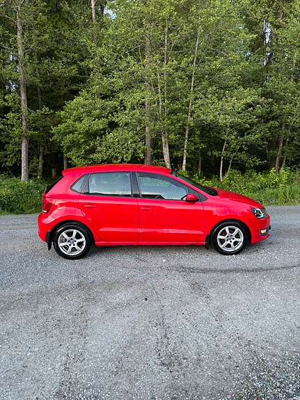 Volkswagen Polo 2 of 5