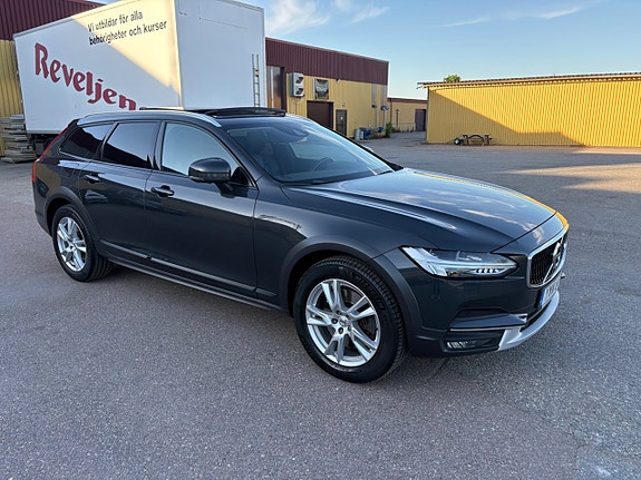 Volvo V90 Cross Country 5 of 5
