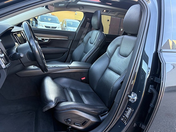 Volvo V90 Cross Country 10 of 17