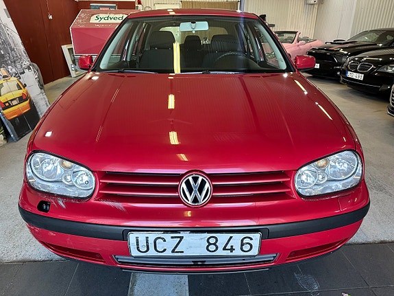 Volkswagen Golf IV 2 of 10