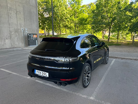 Porsche Macan GTS 4 of 5