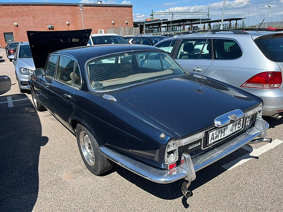 Jaguar XJ 6 of 6