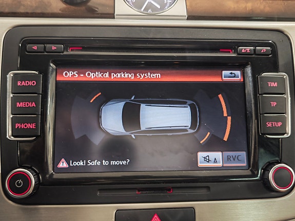 Volkswagen Passat Alltrack 16 of 17