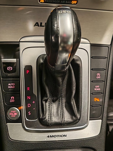 Volkswagen Passat Alltrack 15 of 17
