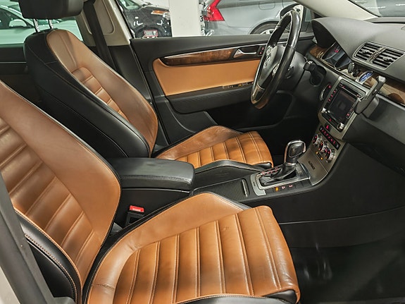 Volkswagen Passat Alltrack 7 of 17