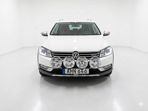 Volkswagen Passat Alltrack 6 of 17