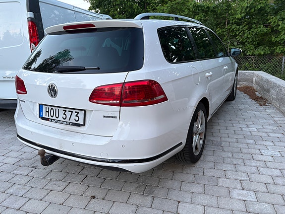 Volkswagen Passat 2 of 5