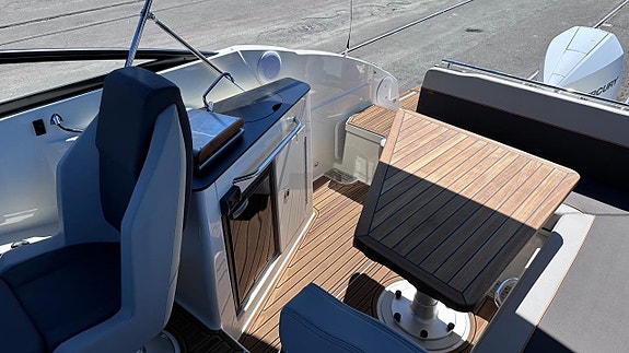 Uttern D77 med Mercury F300 XL DTS – 2025 15 of 26