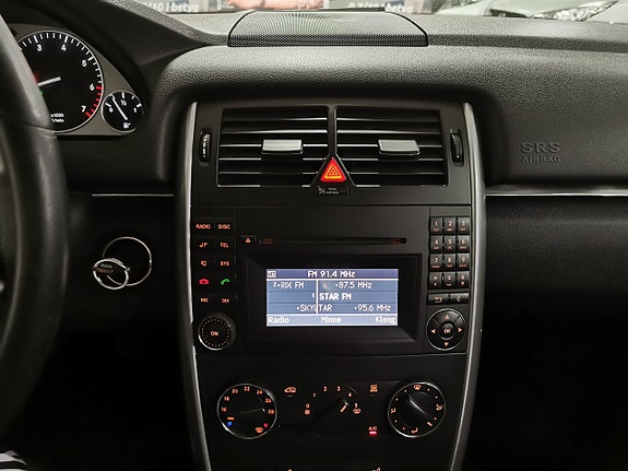Mercedes-Benz B180 17 of 17