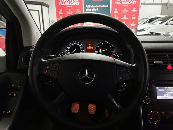 Mercedes-Benz B180 14 of 17